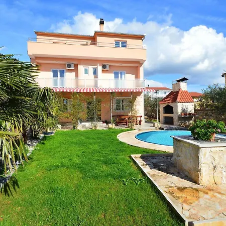 Vesna.4 Apartamento *
