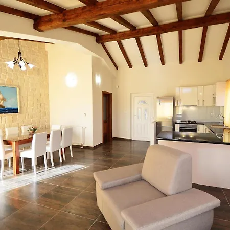 Vesna.4 * Tribalj